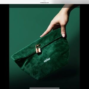 RMS BEAUTY BAG GREEN. BRAND NEW